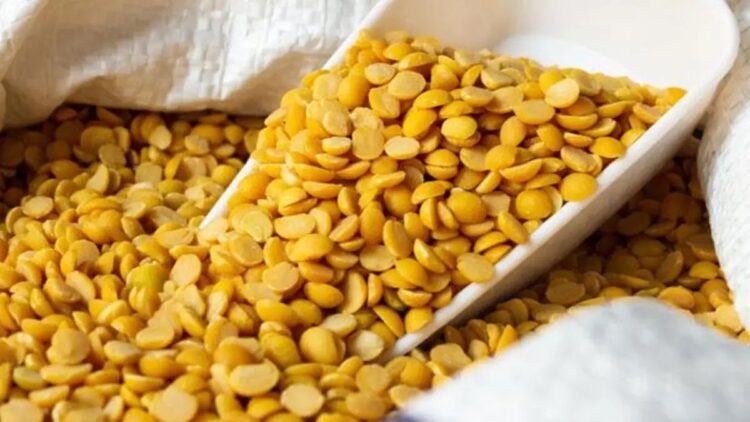 दाल ने बढ़ाया खाने का स्वाद : तीन साल बाद अरहर दाल की कीमत घटी,  100 से 120 रुपए किलो तक पहुंची