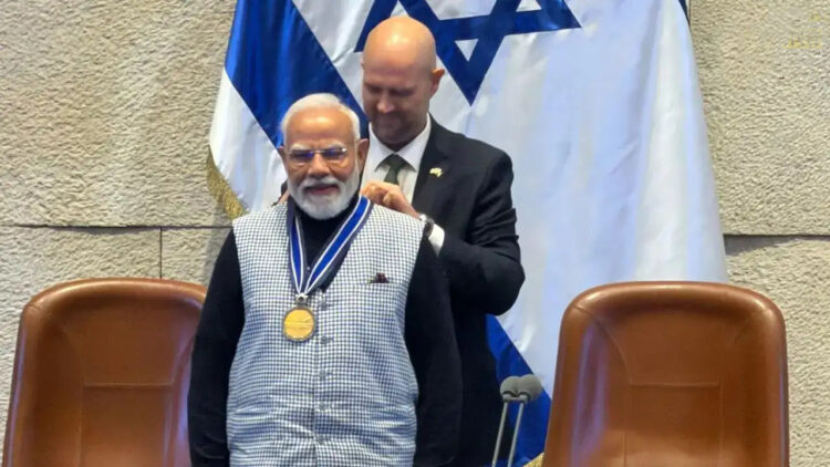 प्रधानमंत्री मोदी को इजरायली संसद का सर्वोच्च सम्मान : ‘स्पीकर ऑफ द नेसेट’ मेडल से नवाजे गए