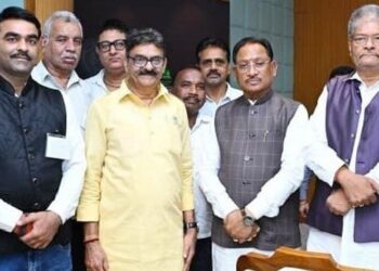 मुख्यमंत्री साय से मिला स्वतंत्रता संग्राम सेनानी उत्तराधिकारी संस्था का प्रतिनिधि मंडल : सेनानी परिवार सम्मान समारोह में शामिल होने दिया न्योता