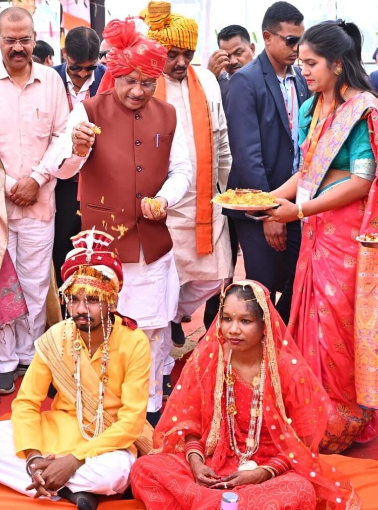मुख्यमंत्री कन्या विवाह योजना : गोल्डन बुक ऑफ वर्ल्ड रिकॉर्ड में दर्ज हुआ छत्तीसगढ़ का सामूहिक विवाह