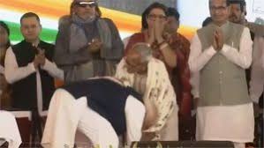 माखनलाल सरकार कौन हैं ? शुभेंदु की शपथ से पहले PM मोदी ने पैर छूकर लिया आशीर्वाद