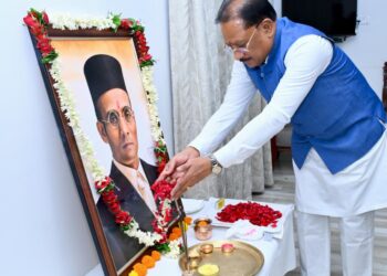 मुख्यमंत्री साय बोले – सामाजिक जागरण के प्रखर प्रतीक थे वीर सावरकर  