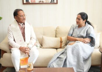 मुख्यमंत्री विष्णु देव साय ने दिल्ली की मुख्यमंत्री रेखा गुप्ता से की भेंट : विकास कार्यों पर की चर्चा