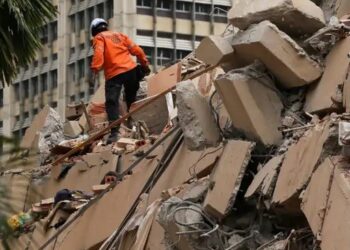वेनेजुएला में विनाशकारी भूकंप : मरने वालों का आंकड़ा 235 पहुंचा, 39 हजार लोग लापता, मलबे से आ रही चीखें