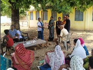 दुर्गम पंडो बस्ती तक पहुंचीं स्वास्थ्य सेवाएं : 54 ग्रामीणों का स्वास्थ्य परीक्षण