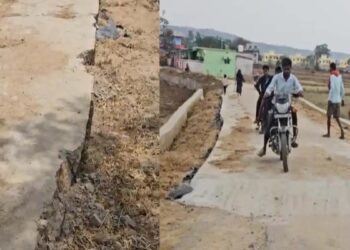 कोरिया में भ्रष्टाचार की भेंट चढ़ी सड़क : निर्माण के महीने भर बाद ही उखड़ने लगी गिट्टियां