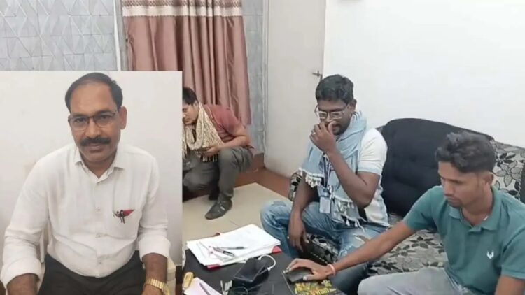 रिश्वत लेते पकड़ाया कलेक्टोरेट का बाबू : ACB ने की कार्रवाई, सर्पदंश मुआवजा राशि जारी करने दिया था 50 हजार का चेक