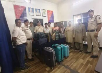 बिलासपुर रेलवे स्टेशन से 27 लाख का गांजा जब्त : दो महिला, दो युवक गिरफ्तार, मध्यप्रदेश ले जाने की थी तैयारी