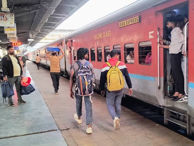 रक्षाबंधन पर कल से तीन दिन चलेगी स्पेशल ट्रेन : रायपुर-बिलासपुर, रायगढ़ और दुर्ग के यात्रियों को मिलेगी सुविधा