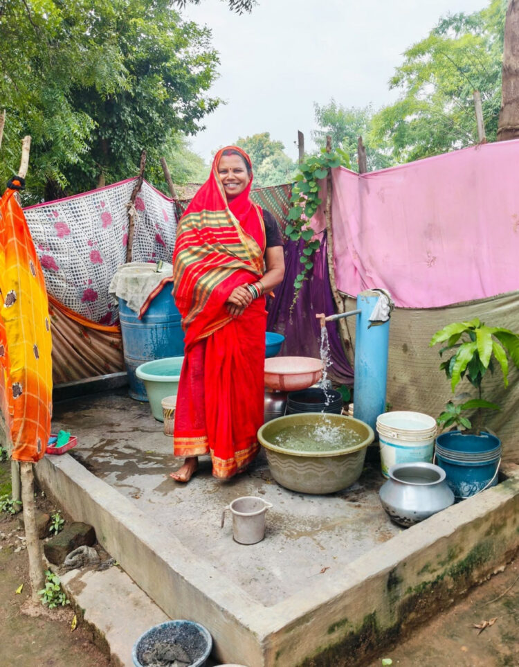 घर में नल से पानी की सुविधा :  महिलाएं बोलीं धन्यवाद “विष्णु भैया”