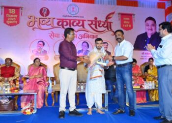 कविता के विविध रंगों से सजा मुक्ताकाशी मंच : सेवा संकल्प अभियान में देश-प्रदेश के रचनाकारों ने बांधा समां