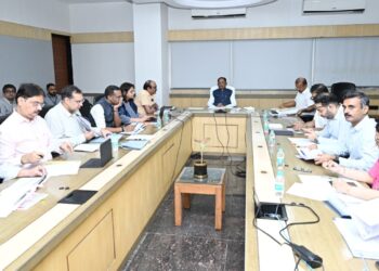 अंतिम व्यक्ति तक पहुंचे राज्य सरकार की जनकल्याणकारी योजनाएं : मुख्यमंत्री ने पारस पोर्टल के माध्यम से की योजनाओं और विकास कार्यों की समीक्षा