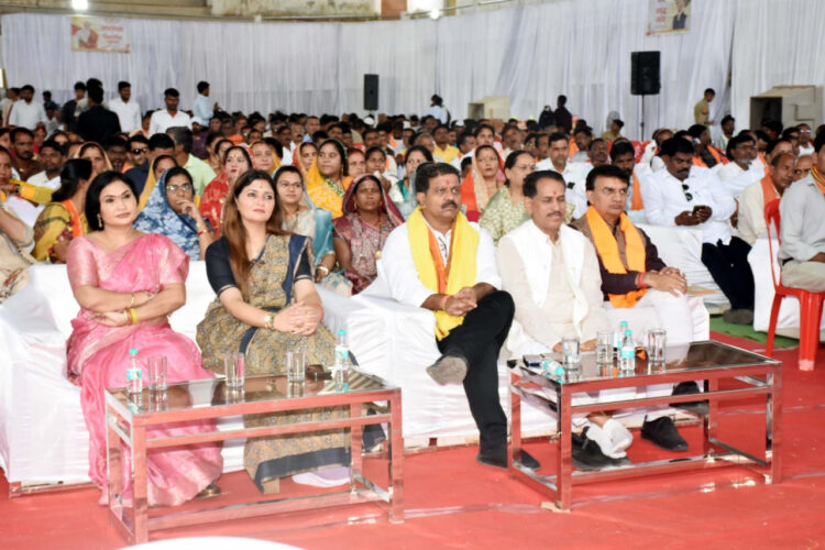 कबीरधाम में निकाली सेवा ज्योति यात्रा : नागरिकों ने दिया विकसित भारत-2047 का संदेश