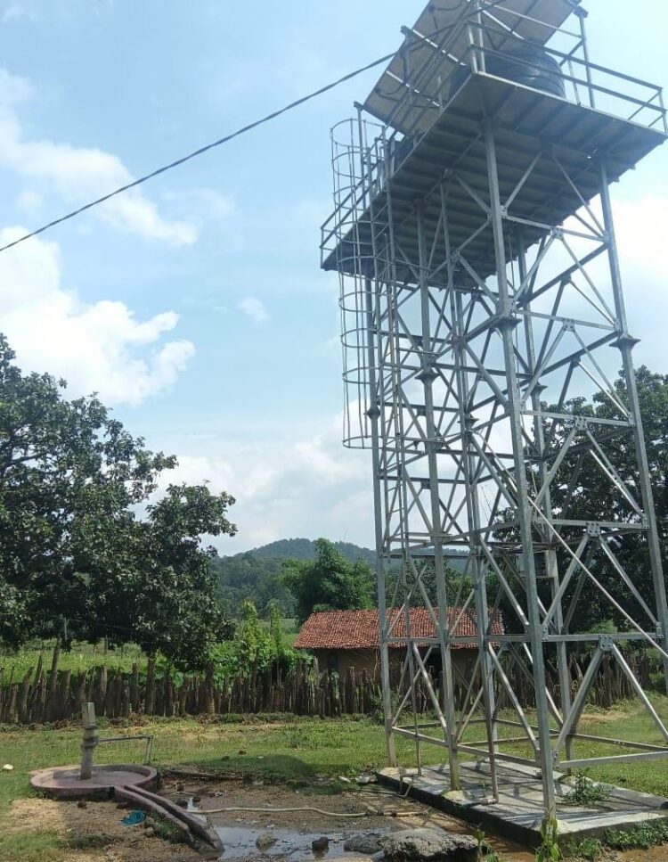 अबूझमाड़ के दुर्गम अंचल में सौर क्रांति : सोलर ड्यूल पंप से 371 गांवों तक पहुँच रहा स्वच्छ पेयजल